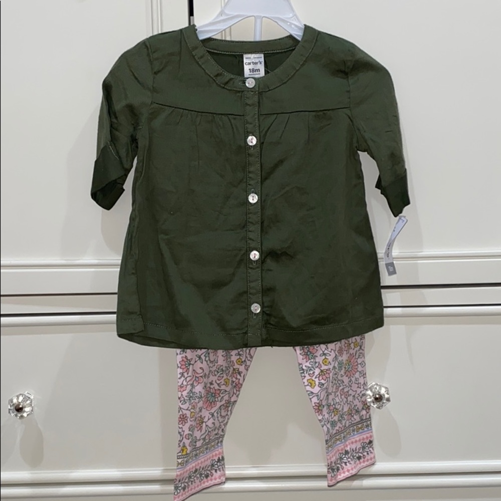 Carter’s 2 pc outfit in 18 months